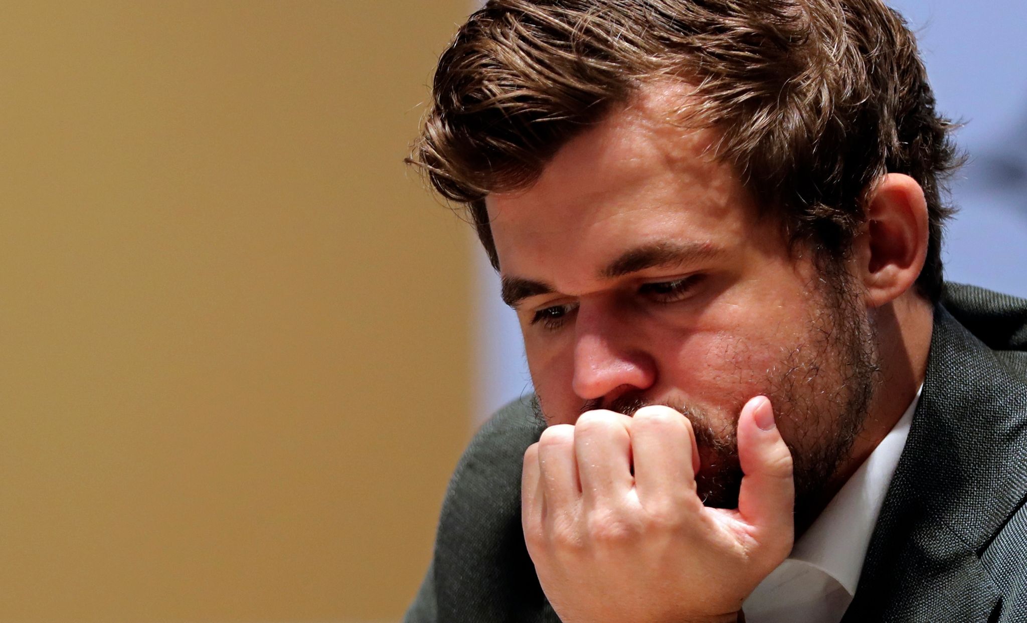 Verlor gegen einen Teenager: Schachweltmeister Magnus Carlsen.