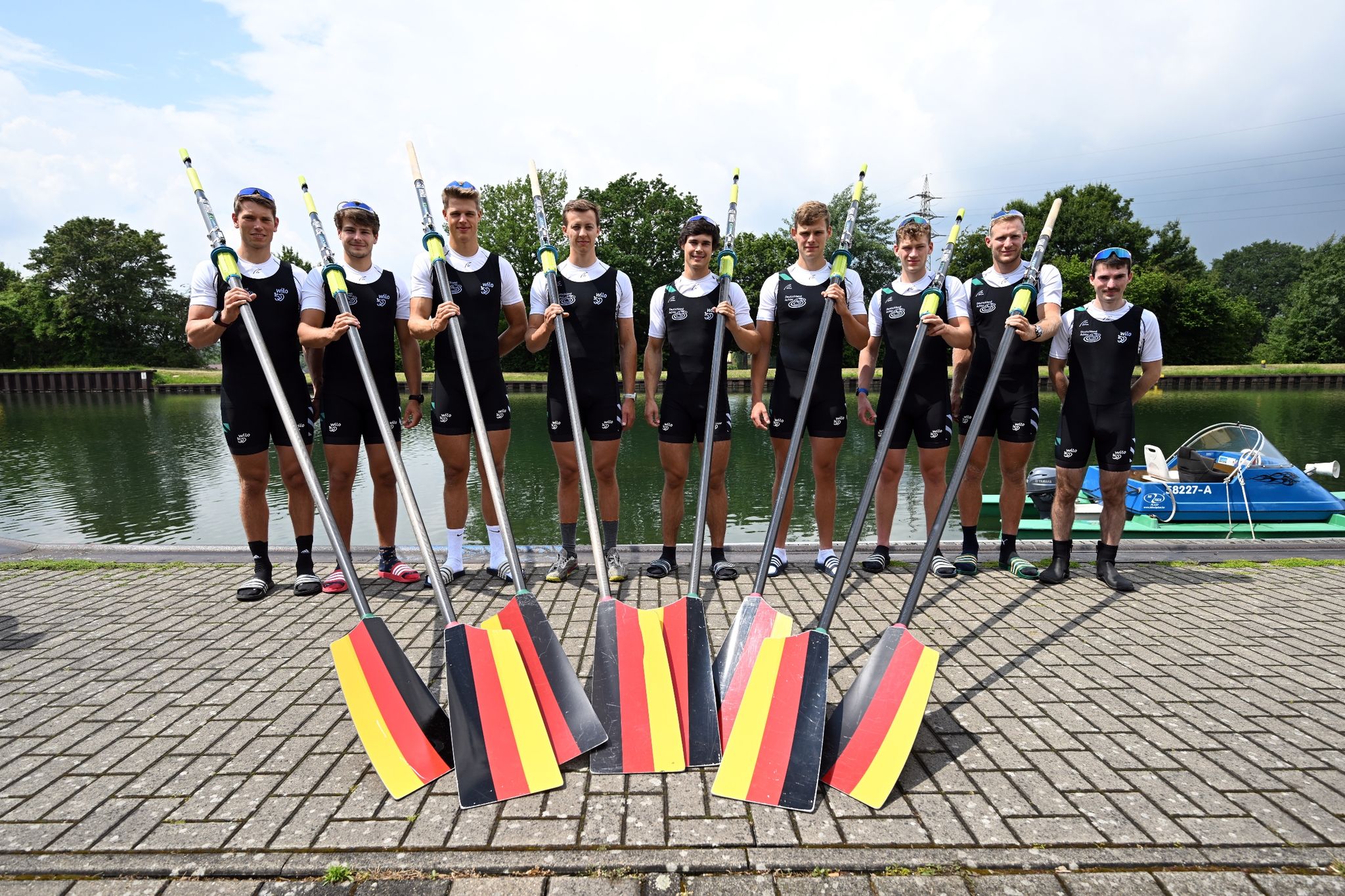 Der neue Deutschland-Achter ist beim Weltcup im polnischen Posen mit einem Sieg ins Finale eingezogen.