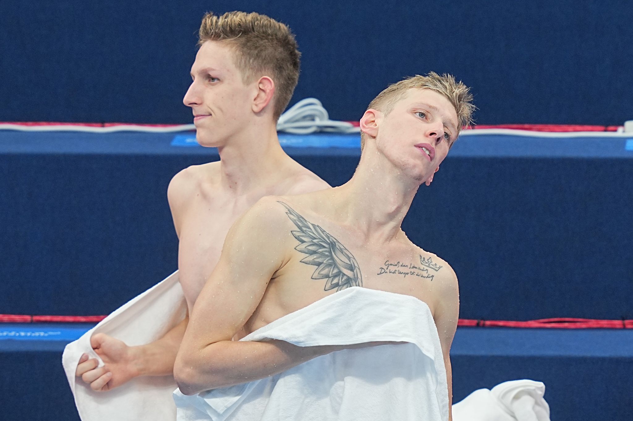 Lukas Märtens (l) und Florian Wellbrock wollen bei der Schwimm-WM Medaillen gewinnen.