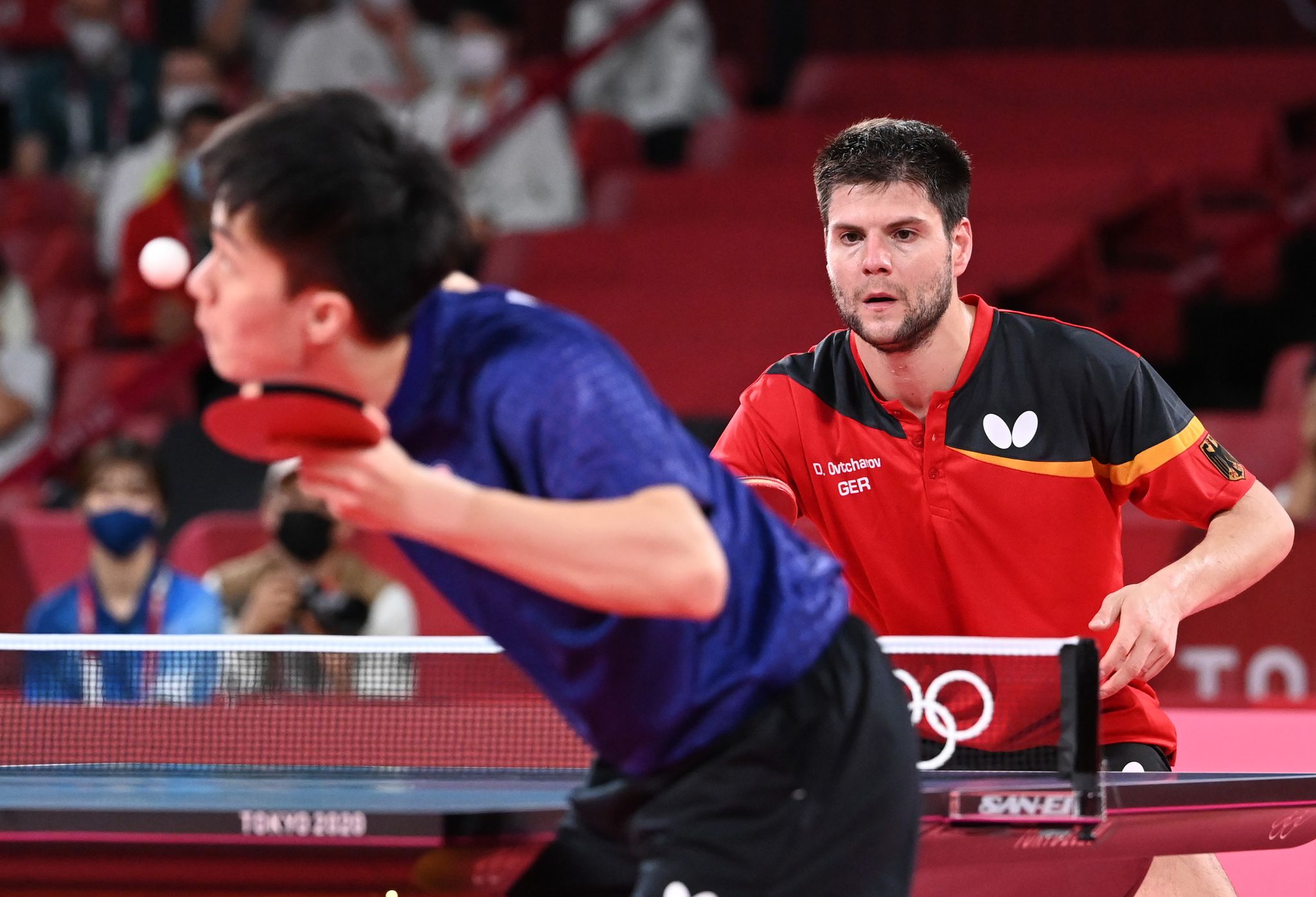 Tischtennis-Star Dimitrij Ovtcharov gewinnt olympisches Bronze gegen Yun Ju Lin aus Taiwan.