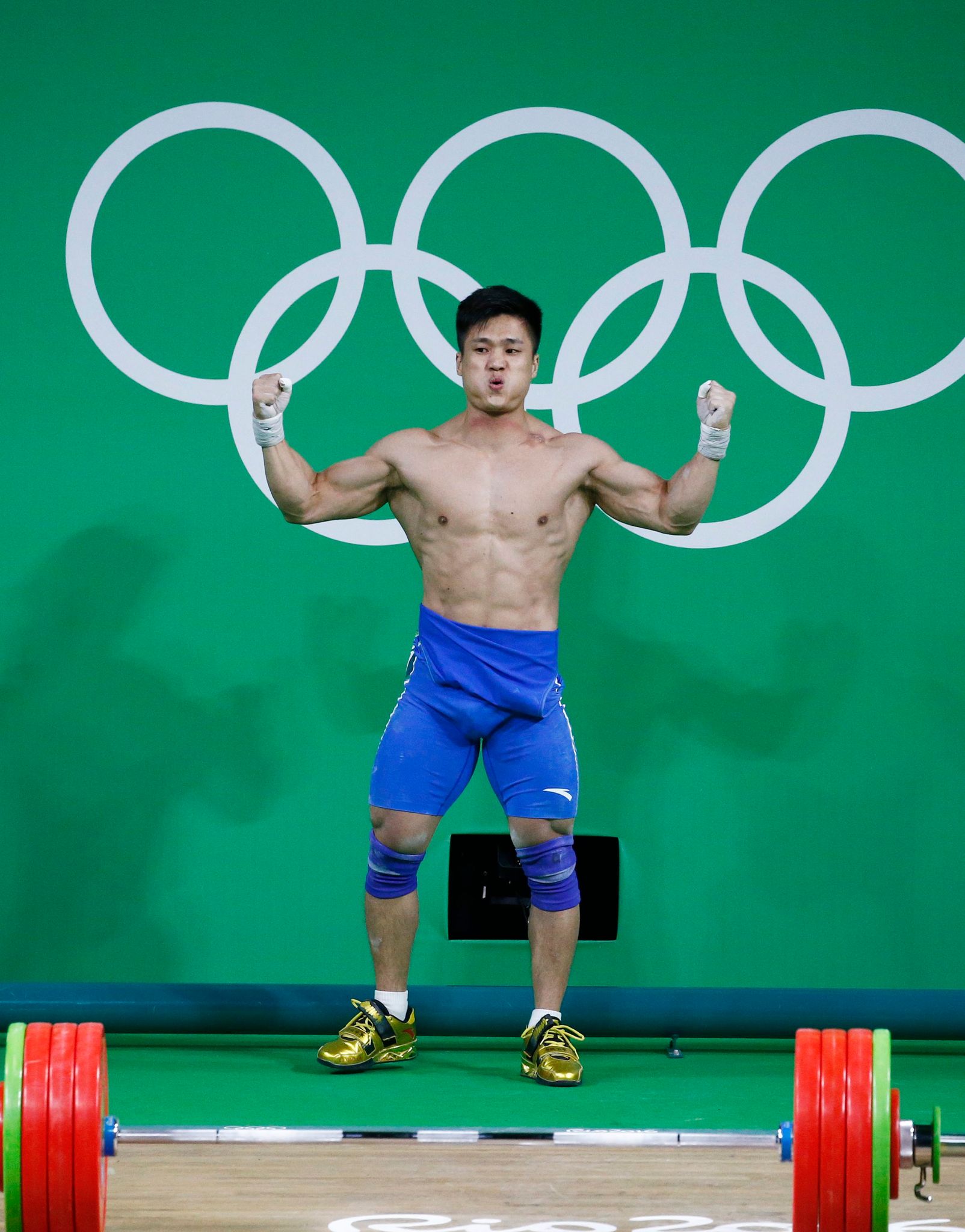 Gewichtheber Xiaojun Lyu steht unter Dopingverdacht und ist vorläufig suspendiert.
