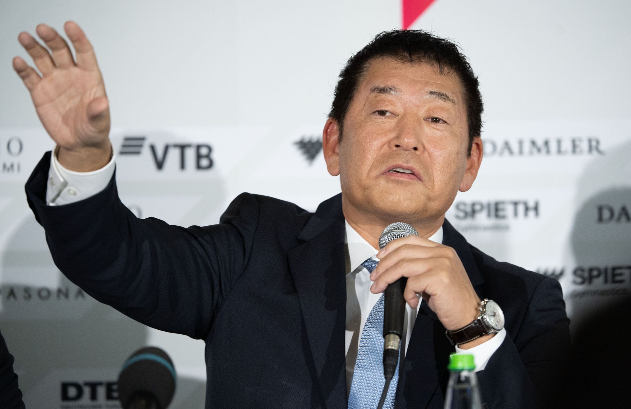 Präsident des Weltturnverbandes: Morinari Watanabe.