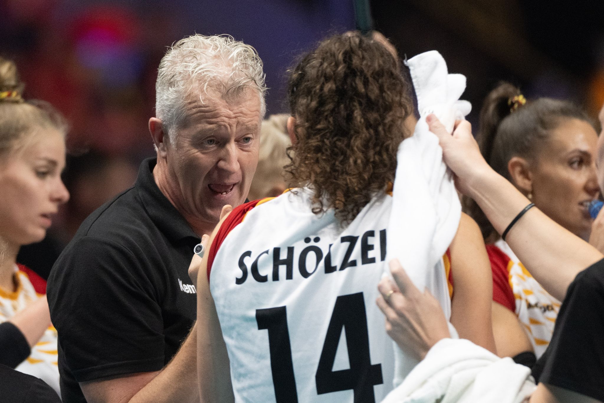 Die deutschen Volleyballerinnen haben die direkte Olympia-Qualifikation verpasst.