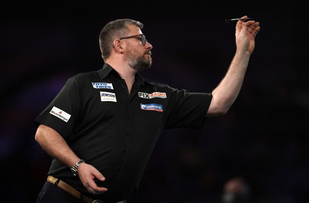 Ist bei der Darts-WM früh ausgeschieden: James Wade.