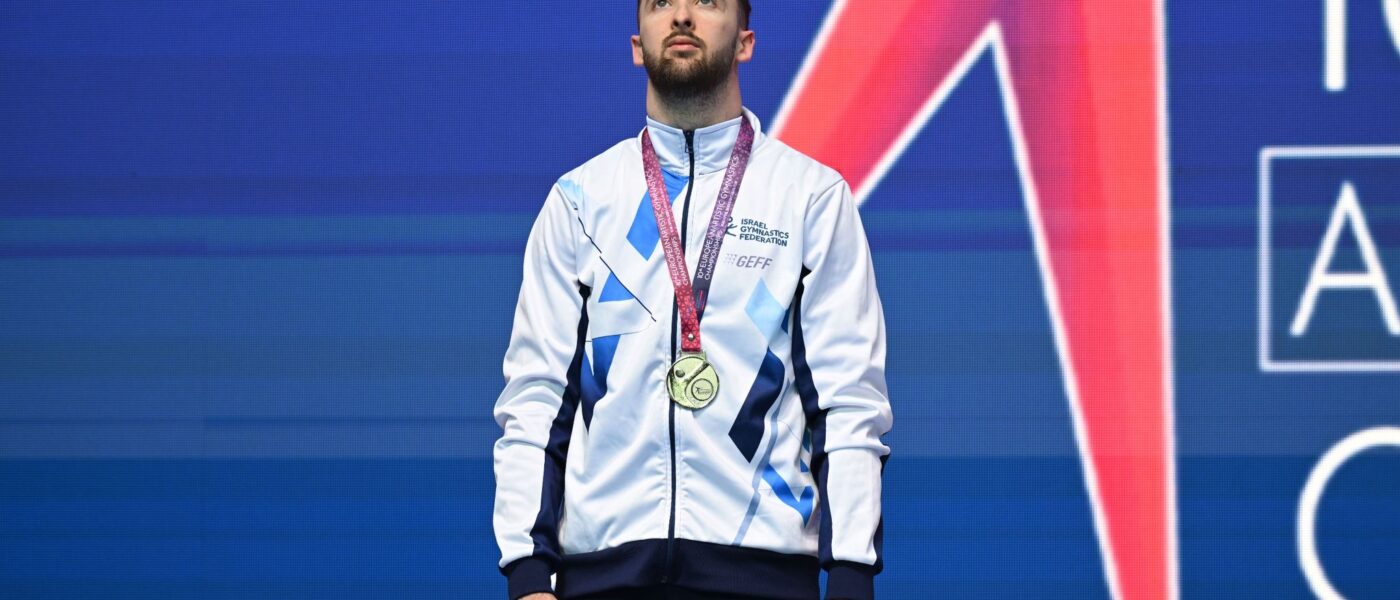 Versteigert seine Goldmedaille: Turn-Weltmeister Artem Dolgopyat.