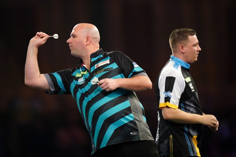 Der Engländer Rob Cross bei der Darts-WM.