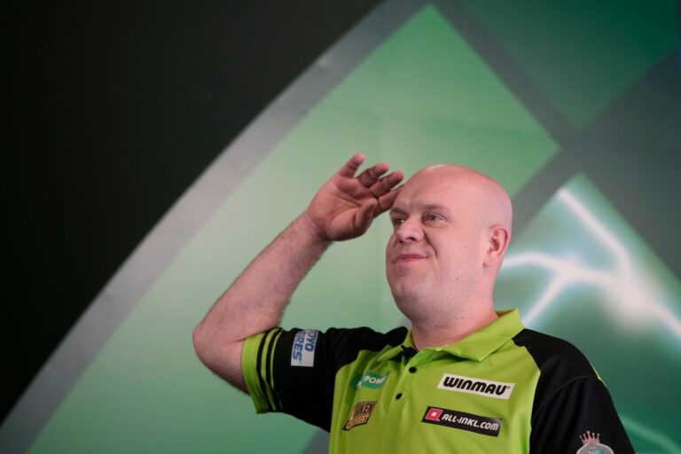 Der Niederländer Michael van Gerwen beim zum Viertelfinalspiel im Ally Pally in London.