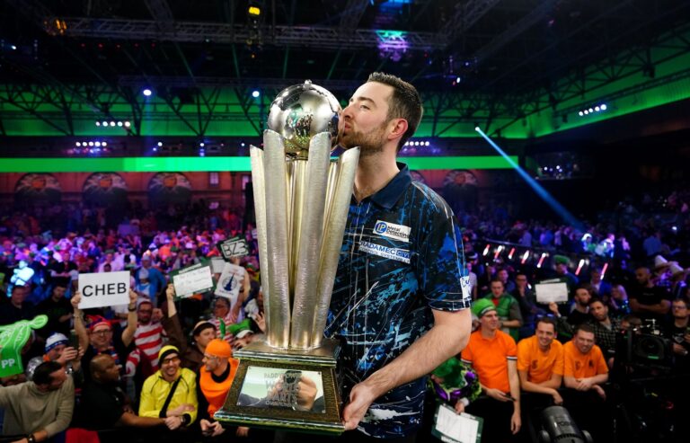 Weltmeister und die Nummer eins der Darts-Welt: Luke Humphries.