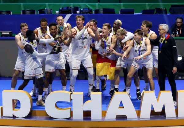 Als Weltmeister sind die deutschen Basketballer automatisch bei Olympia dabei.