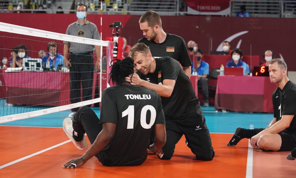 Das deutsche Sitzvolleyball-Team ist für die Paralympics in Paris qualifiziert.