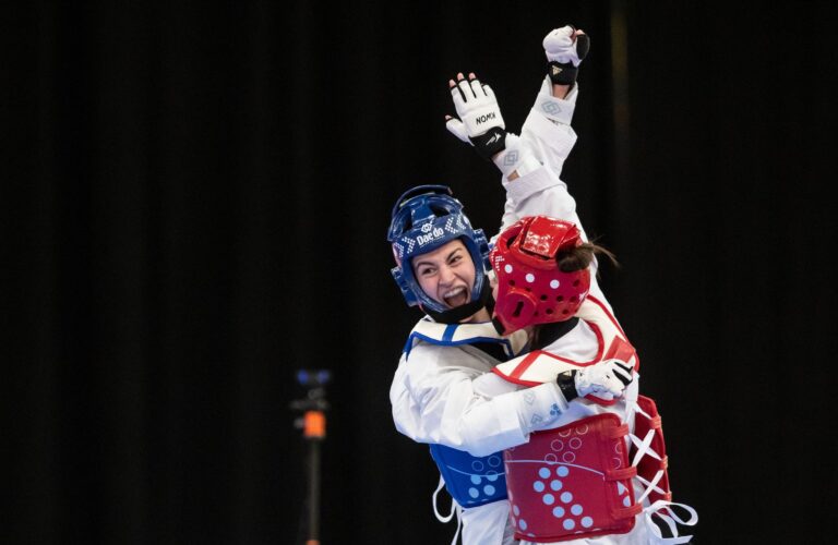 Ela Aydin (l) hat den Sprung zu den Olympischen Spielen 2024 in Paris verpasst.