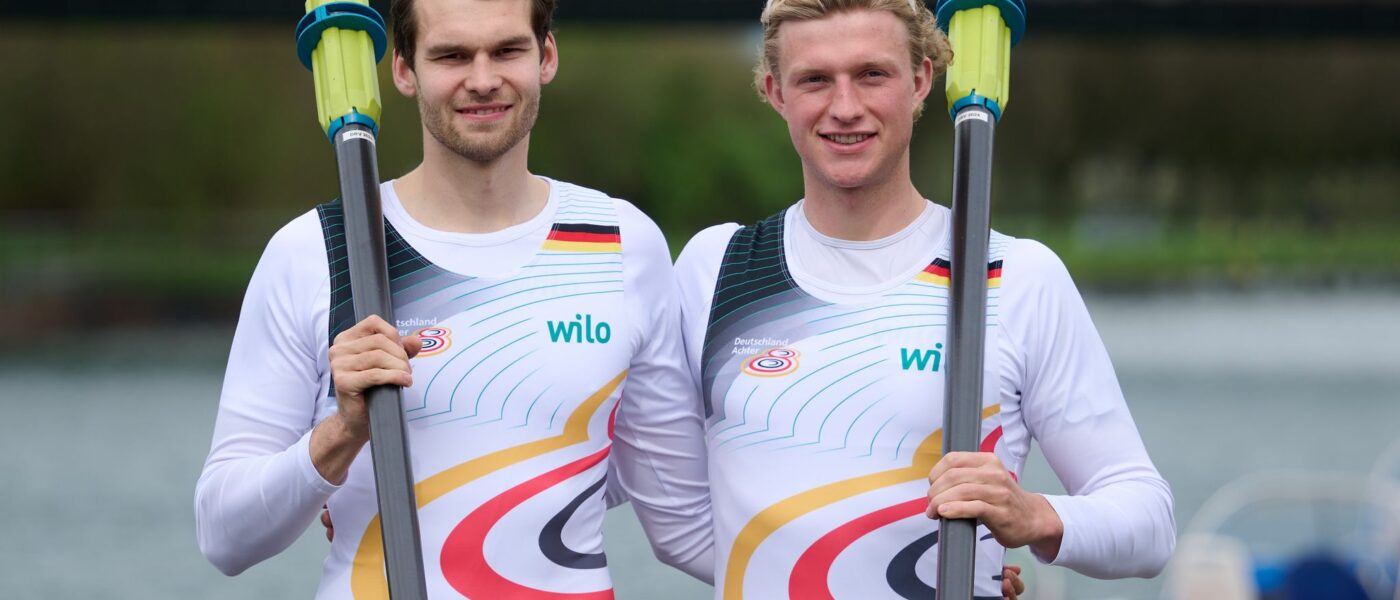 Julius Christ (l) und Sönke Kruse: Das Duo steht im Finale der Qualifikationsregatta für die Olympischen Spiele in Paris.