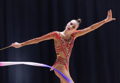 Gymnastik-Star Darja Varfolomeev gewinnt bei den deutschen Turn-Meisterschaften drei von vier Geräte-Titeln.