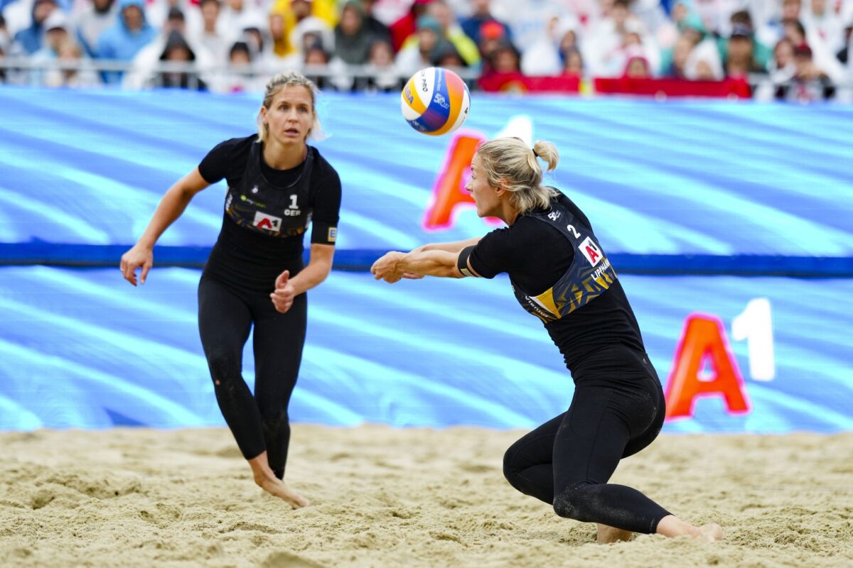 Laura Ludwig (l) und Louisa Lippmann freuen sich auf die Olympischen Spiele in Paris.