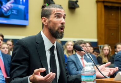 Michael Phelps spricht während einer Anhörung im US-Repräsentantenhaus.