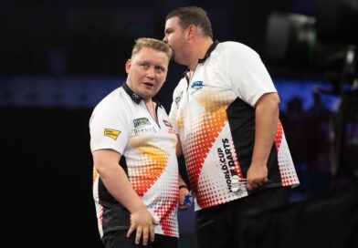 Martin Schindler (l) und Gabriel Clemens schieden bei der Team-WM im Achtelfinale aus.