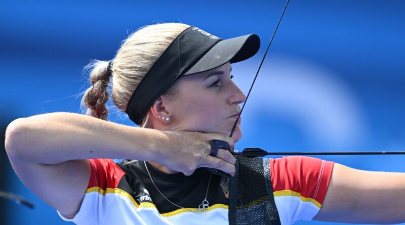 Bogenschützin Katharina Bauer gewann in der ersten Runde.