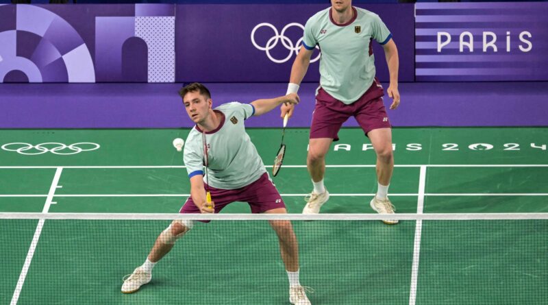 Wegen einer Verletzung von Mark Lamsfuß (l) hat das deutsche Doppel Lamsfuß und Marvin Seidel bei den Olympischen Spielen zurückgezogen.