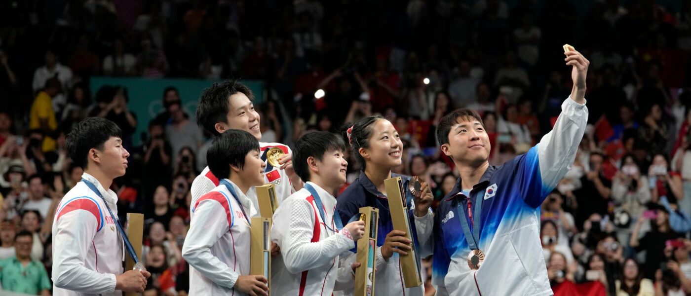 Ein Selfie für die Ewigkeit: Nord- und Südkoreaner bei Olympia mit dem chinesischen Team,