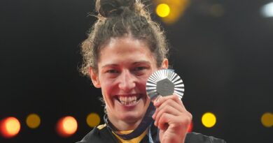 Mit der Silbermedaille um den Hals konnte Miriam Butkereit wieder lächeln.