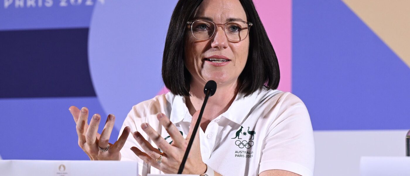 Die australische Chef de Mission, Anna Meares spricht bei einer Pressekonferenz in Paris.