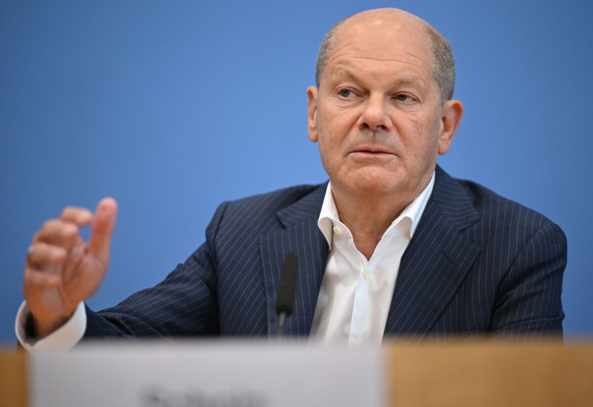 Scholz hat die Brandanschläge auf das französische Schnellzugnetz scharf verurteilt.