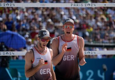 Das Duo Clemens Wickler (l) und Nils Ehlers will eine Medaille holen.