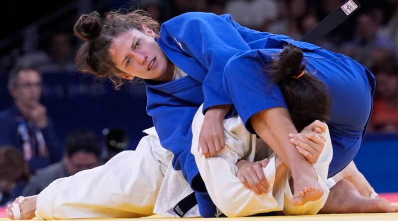 Miriam Butkereit (oben) holt in Paris die erste Medaille für das deutsche Judo-Team.