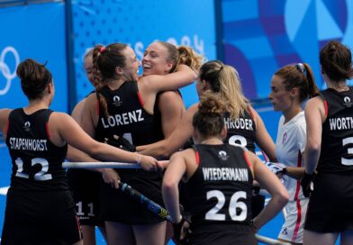 Deutschlands Hockey-Frauen siegen gegen den Olympia-Gastgeber.