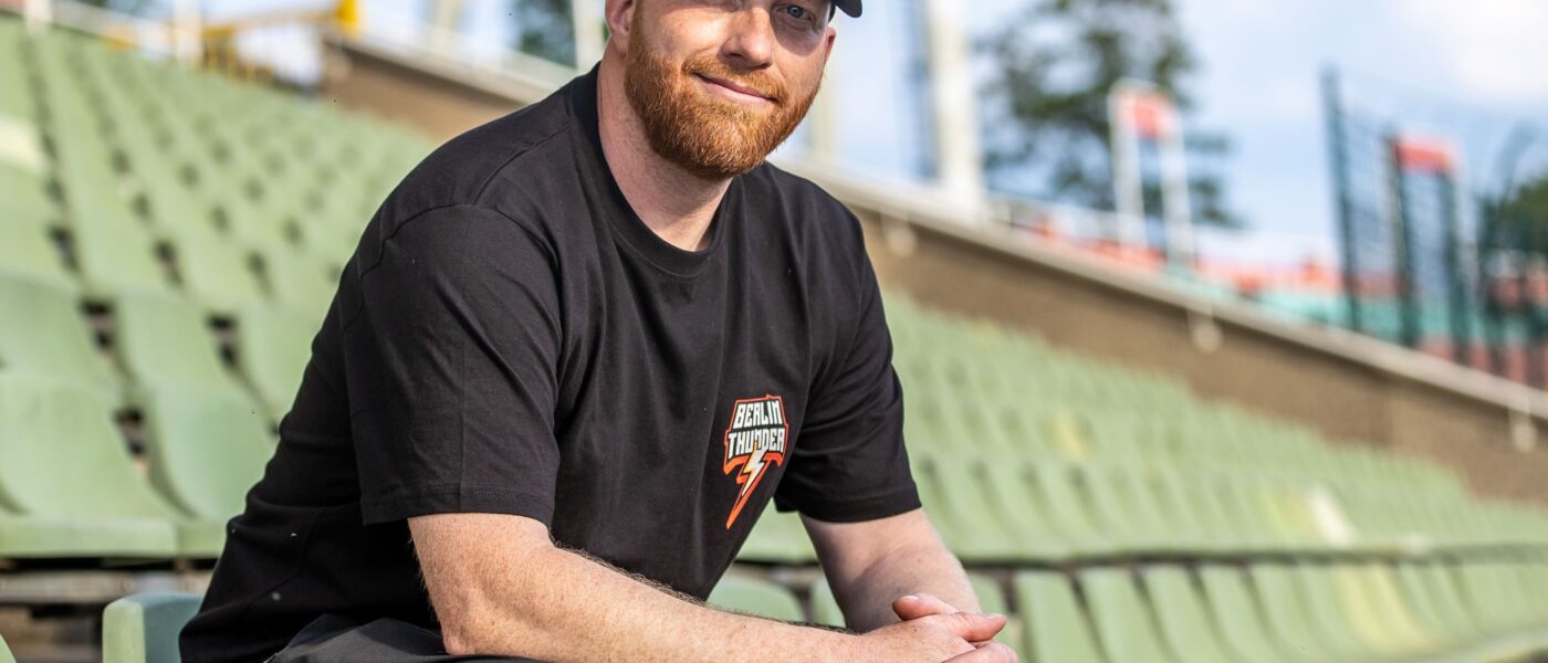 Trainer Johnny Schmuck und die Berlin Thunder verlieren gegen die Paris Musketeers.