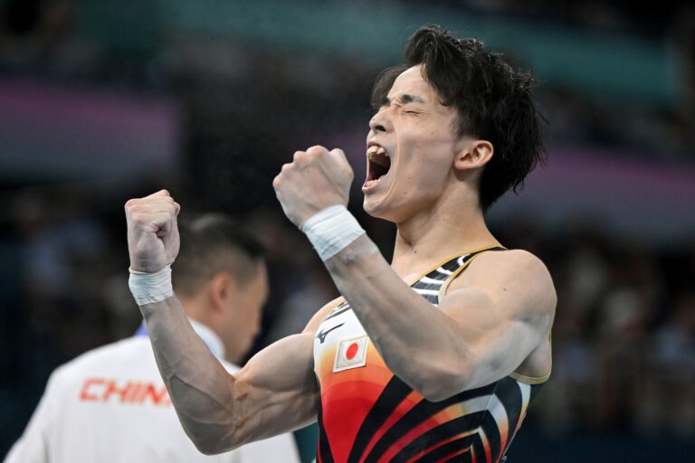 Die Turner aus Japan gewinnen Gold im Team-Finale.