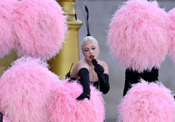 Lady Gaga sang bei der Olympia-Eröffnung einen französischen Klassiker.