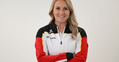 Katharina Bauer kam wartet in Paris weiter auf ihr Sportgerät.