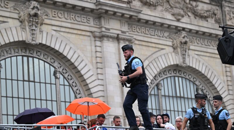 Ein Großaufgebot der Polizei sicherte die Eröffnung der Olympischen Spiele.