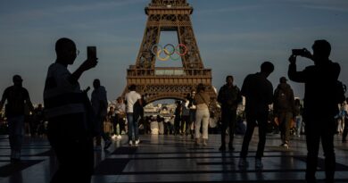 Auch der Eiffelturm bekam die Olympia-Optik
