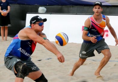 Die Hamburger Nils Ehlers (l) und Clemens Wickler werden in Wien beim letzten Elite-Turnier vor den Olympischen Spielen in Paris Vierte.