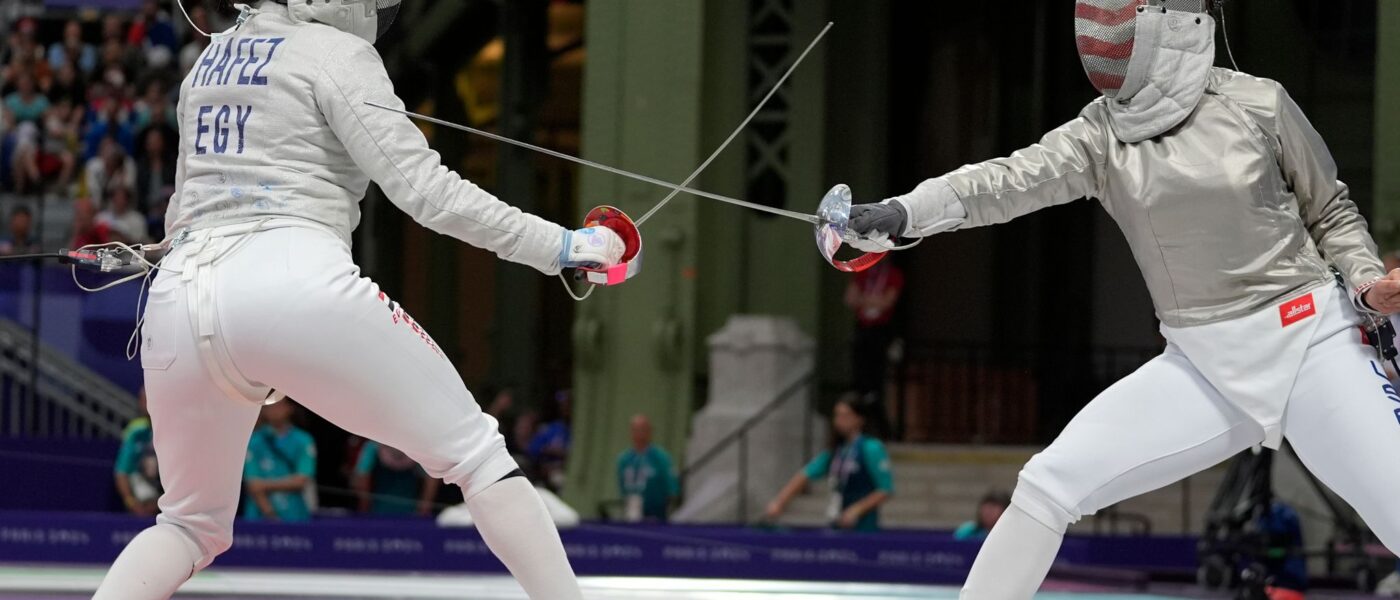 Nada Hafez (l) bei ihrem Sieg in der ersten Runde.