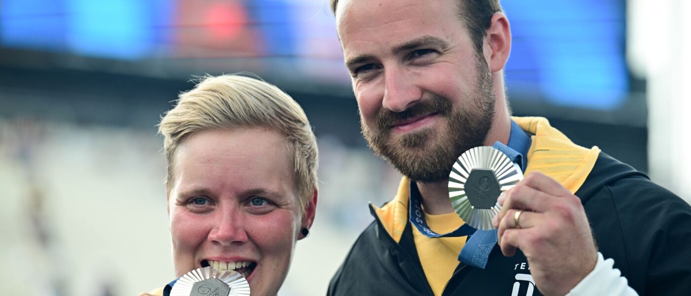 Michelle Kroppen und Florian Unruh jubeln über die erste deutsche Olympia-Medaille im Mixed.