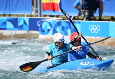 Elena Lilik kämpft sich mit viel Durchsetzungsvermögen ins Halbfinale bei der Olympia-Premiere im Kajak-Cross.