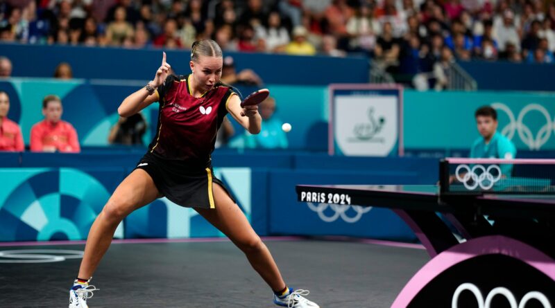 Auch eine starke Annett Kaufmann kann die Halbfinal-Niederlage gegen Japan nicht verhindern.