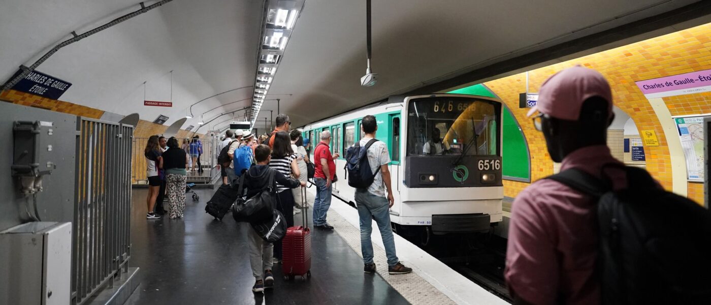 Die Metro galt als wunder Punkt von Olympia in Paris, aber der Verkehr läuft reibungslos.