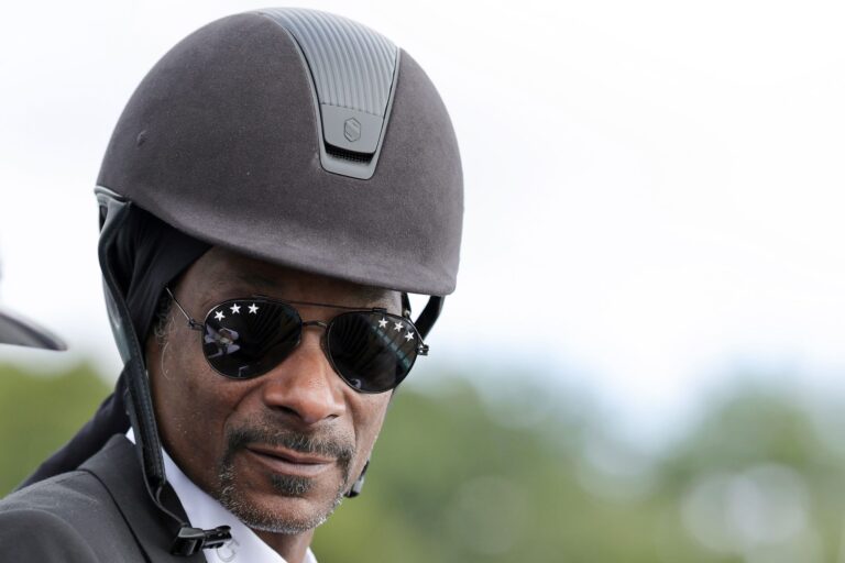 Rapper Snoop Dogg ließ sich bei Olympia auch beim Reiten blicken.