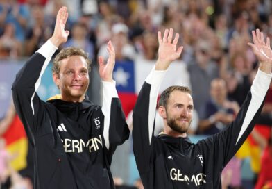 Nach Platz zwei bei Olympia sind Nils Ehlers (l) und Clemens Wickler auch bei der EM erfolgreich.