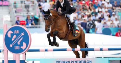 Fünfkämpfer Fabian Liebig zeigt einen fehlerlosen Ritt im Halbfinale.