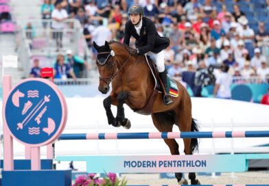 Fünfkämpfer Fabian Liebig zeigt einen fehlerlosen Ritt im Halbfinale.