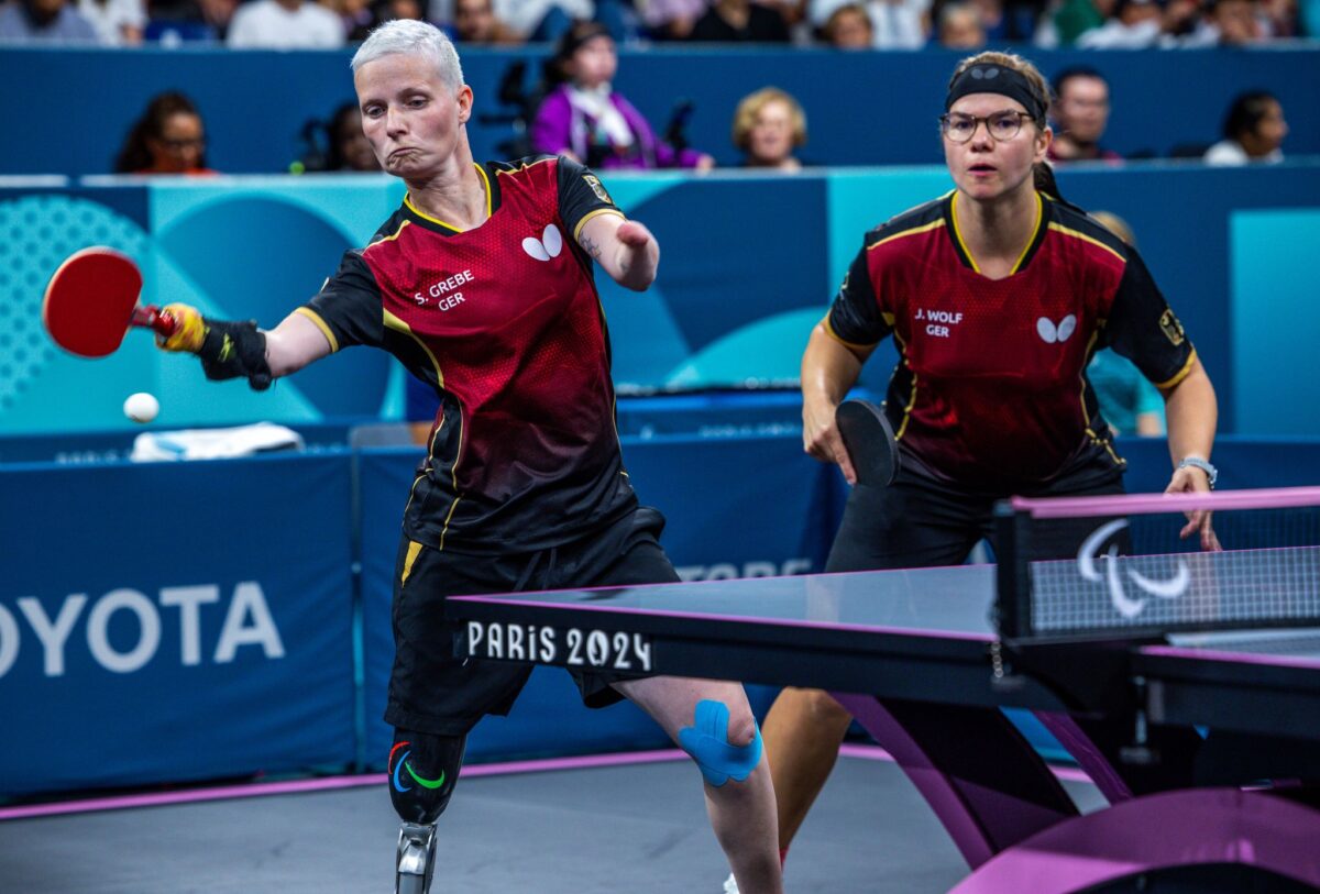 Stephanie Grebe und Juliane Wolf kämpfen um die Goldmedaille.