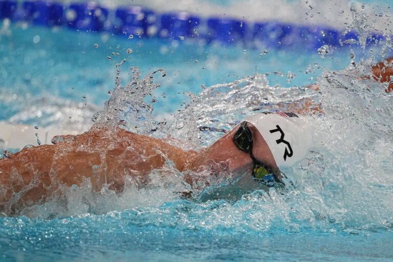 Bobby Finke hat den Weltrekord über 1500 Meter Freistil geknackt.