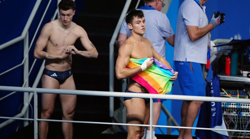 Wasserspringer Tom Daley (r) ist eine Ikone der LGBTQI+-Community.