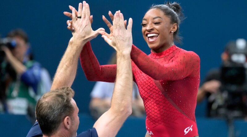 Feiert ihren dritten Triumph in Paris: Simone Biles.