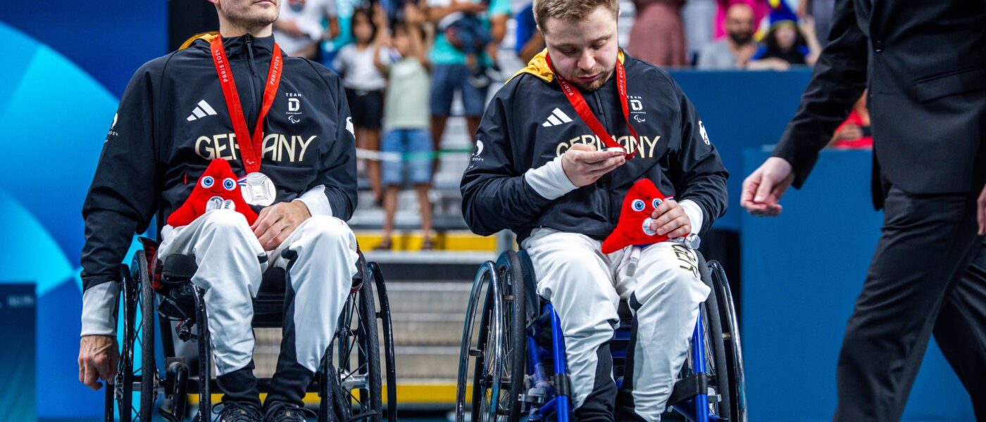 Silber für das Tischtennis-Doppel Thomas Schmidberger (l) und Valentin Baus (r).